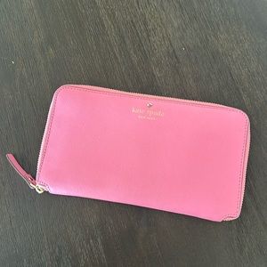 Kate Spade XL Travel Wallet